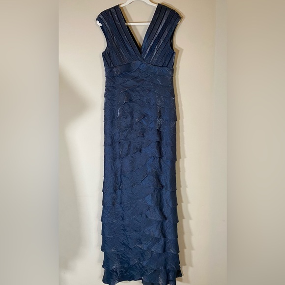 Adrianna Papell Tiered Petal Layered Sheath Party Dress Shiny Blue Size 10 - Picture 5 of 11